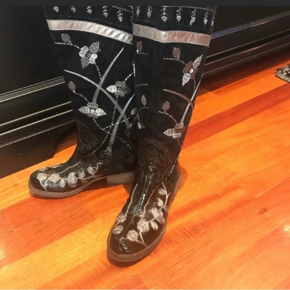 Beverly Feldman Italian Black Genuine Patent Leather Boots Embroidered Sz 9